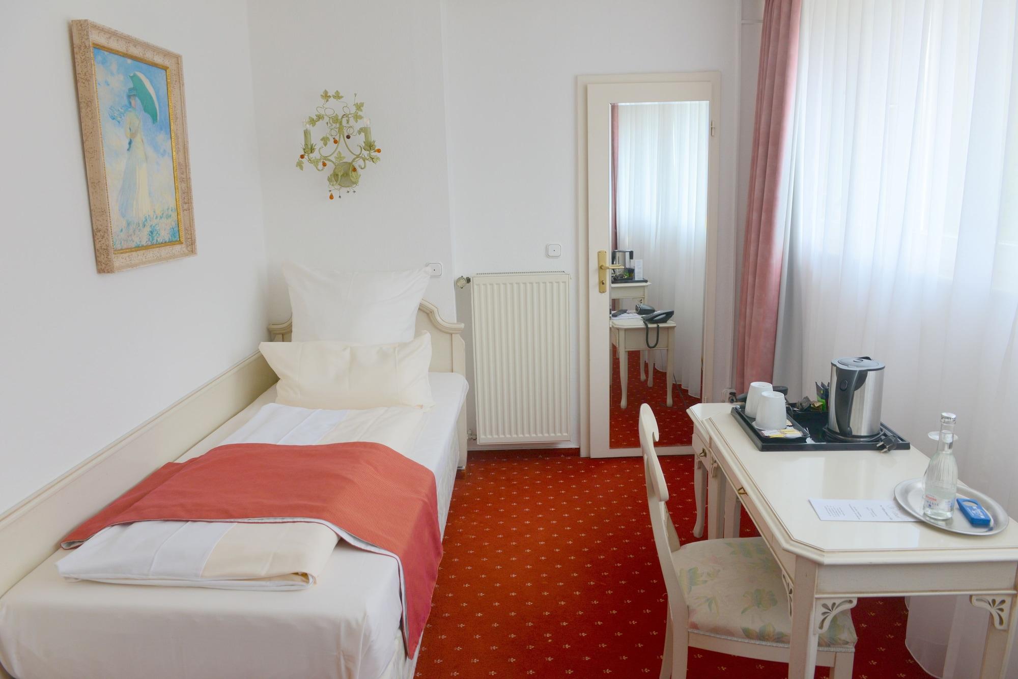 Sure Hotel By Best Western Rhoen Garden Poppenhausen Eksteriør billede