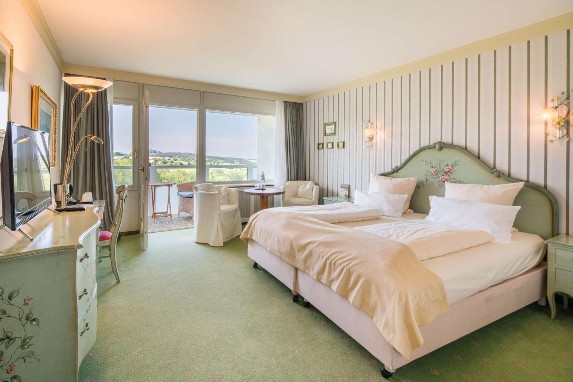 Sure Hotel By Best Western Rhoen Garden Poppenhausen Eksteriør billede