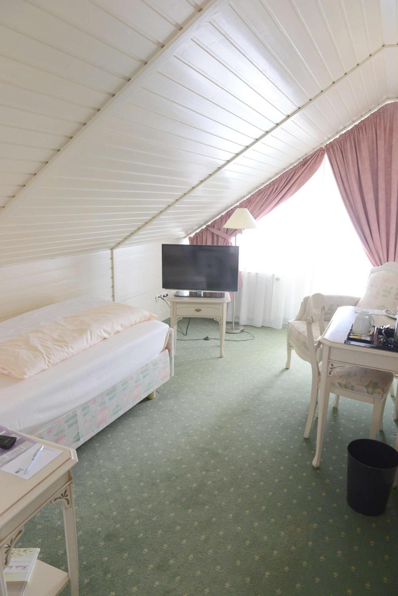 Sure Hotel By Best Western Rhoen Garden Poppenhausen Eksteriør billede