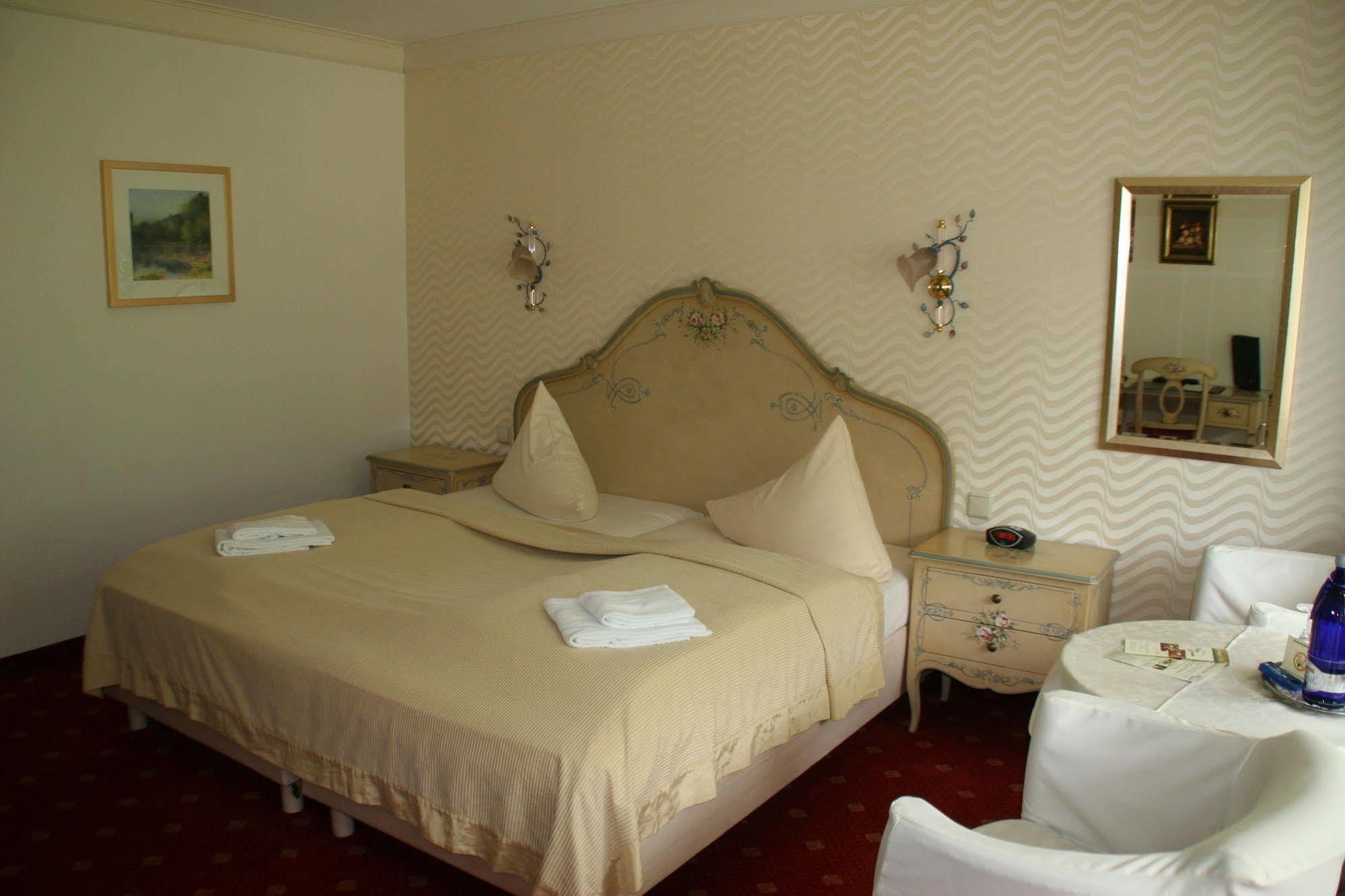 Sure Hotel By Best Western Rhoen Garden Poppenhausen Eksteriør billede